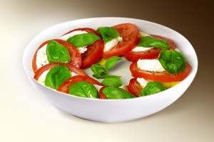 Салат «Помидорный» (помидор, яйцо, зелень, сметана, специи) 150 г