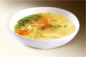 Суп «Куринный с рисовой лапшой» (куры, картофель, лук, морковь, рисовая лапша, специи)
